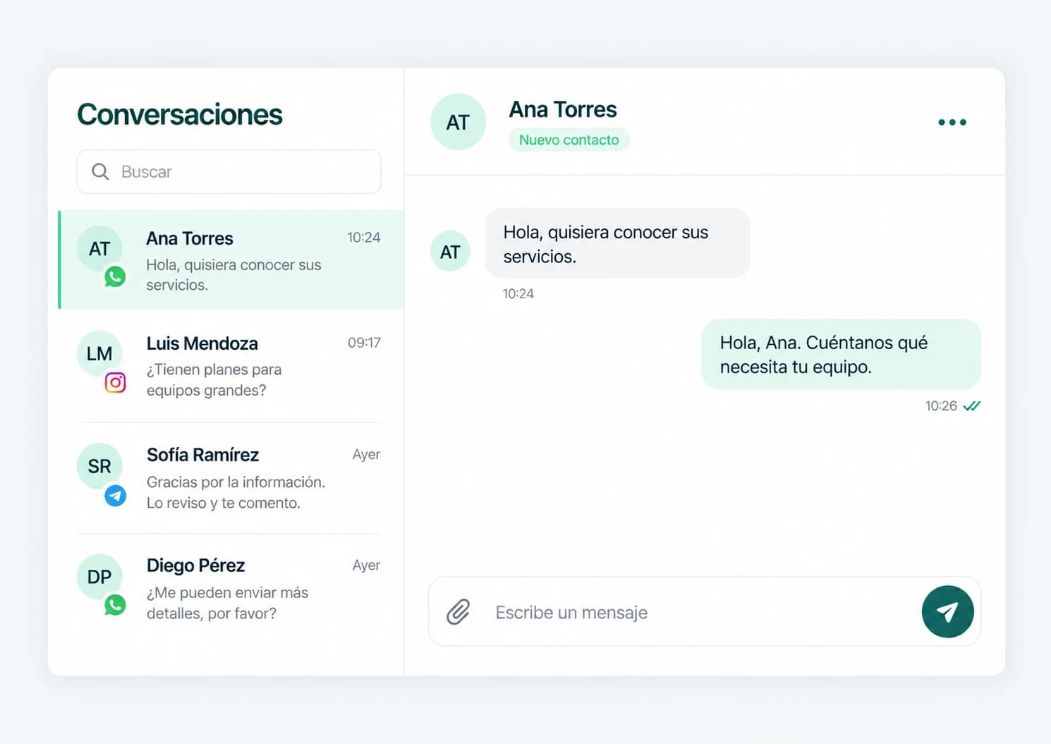 Ilustración de la bandeja del CRM con conversaciones de WhatsApp, Instagram y Telegram y el historial de un contacto.